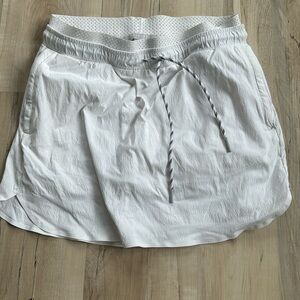 White Athleta skort
